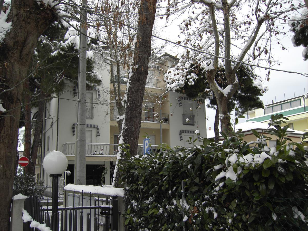 Residence Monaco Appartamenti Rimini Kültér fotó